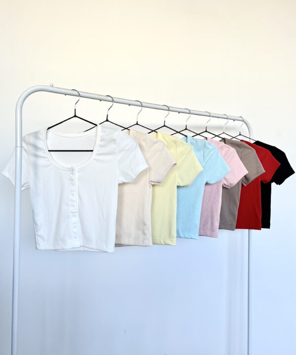 8030-REMERA MORLEY TAO CON 7 BOTONES