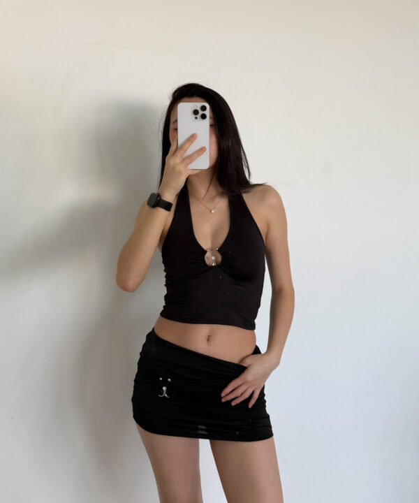 1890/M-TOP MARILYN MICROFIBRA ESCOTADO CON HEBILLA W CRISTAL CENTRO