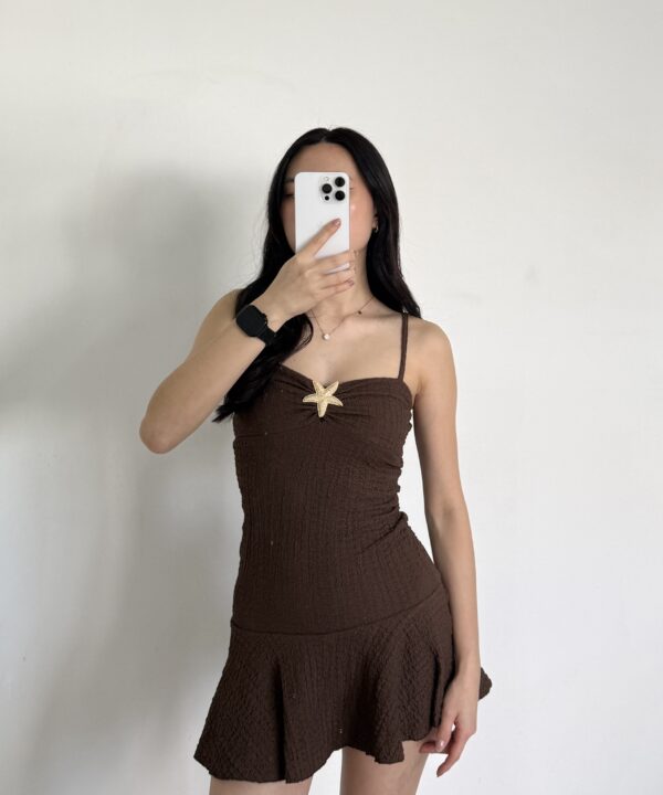 445/BA-VESTIDO BAMBULA TIRITA PECHERA CON HEBILLA ESTRELLA GRANDE CENTRO FORRADO Y VOLADO RULOTTE