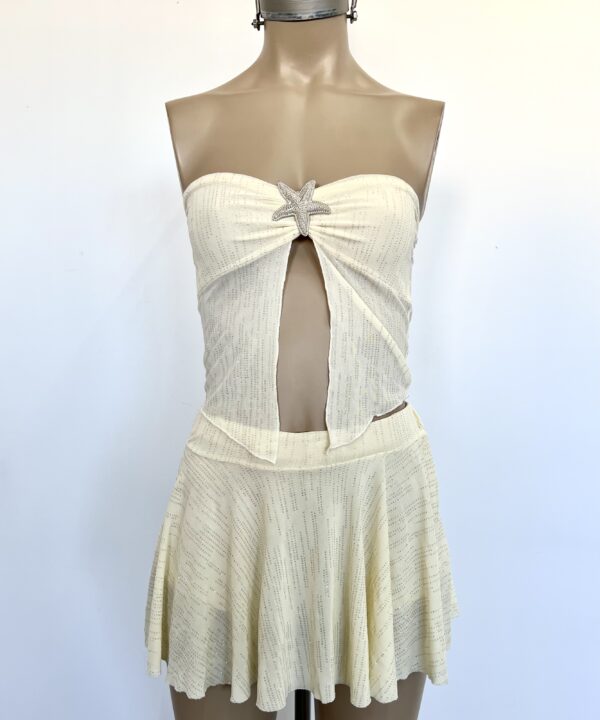 Alternative view of 1925/TB-TOP TUL BRILLO BANDO CON HEBILLA ESTRELLA GRANDE Y VOLADO PICO RULOTTE