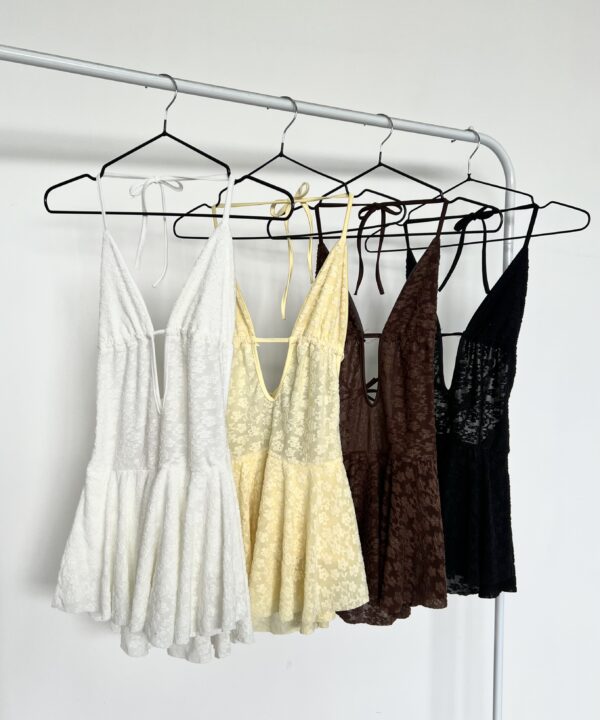 452/J-VESTIDO TUL JACQUARD FLOREADO CORPIÑO FORRADO CORDON FRUNCE BAJO BUSTO CON VOLADO Y SHORT ABAJO