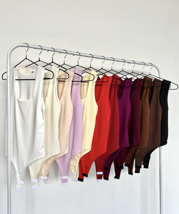 5418/M-BODY MICROFIBRA MUSCULOSA CUELLO CUADRADO CON FORRO Y GANCHO