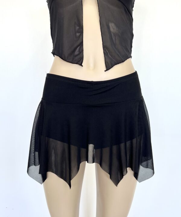 Alternative view of 647/T-POLLERA TUL PICOS CON SHORT INTERNO