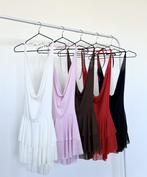 479/T-VESTIDO TUL LISO BUCHE TIRA PARA ATAR CUELLO CON DOBLE VOLADO Y SHORT INTERNO