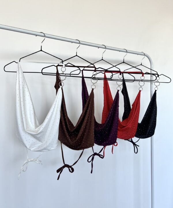 2072/MS-TOP MICROFIBRA BRILLO STRASS BUCHE CON HEBILLA oOo UN LADO ESPALDA DESCUBIERTO TIRA PARA ATAR