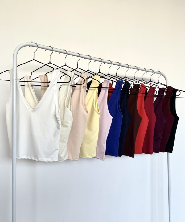 2880/M-MUSCULOSA MICROFIBRA ESCOTE V ESPALDA U FORRADO LARGO