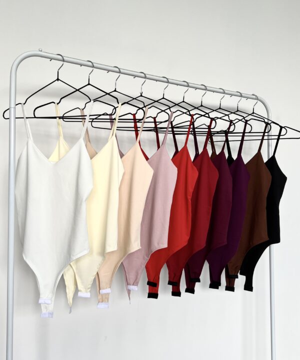 5340/M-BODY MICROFIBRA TIRITA ESCOTE V CON FORRO PECHERA Y GANCHO