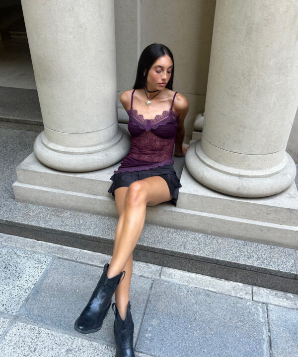 1236/E-TOP ENCAJE DEGAS TIRITA ESCOTE PUNTILLA FLECO DOBLE V CON PICO PUNTILLA