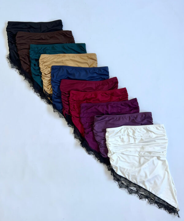 2235-TOP BANDO MODAL SOFT PICO CON PUNTILLA FLECOS Y ELASTICO FRUNCE LATERAL