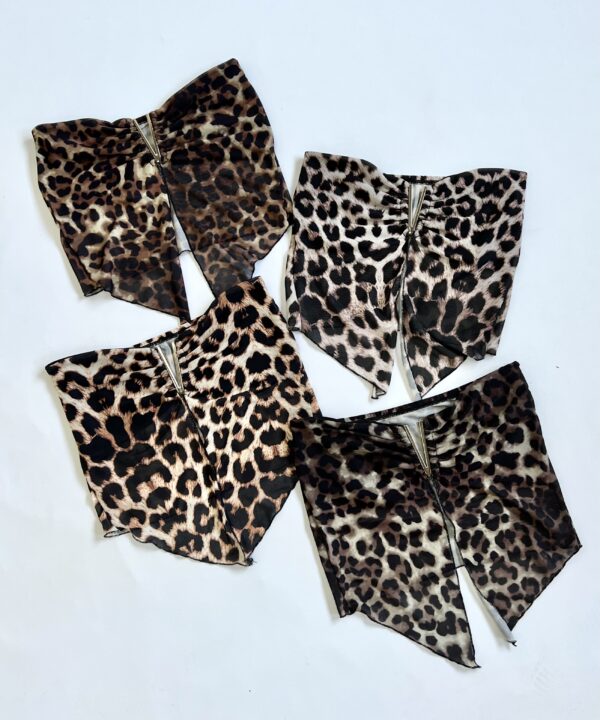 1019/TA-TOP BANDO TUL ANIMAL PECHERA FORRADO CON HEBILLA V FINITO CENTRO Y PICO RULOTTE