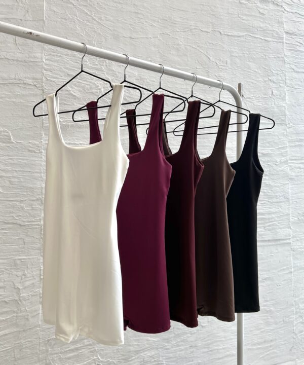 201/M-CATSUIT MICROFIBRA ESCOTE CUADRADO FORRADO CON ESPALDA U