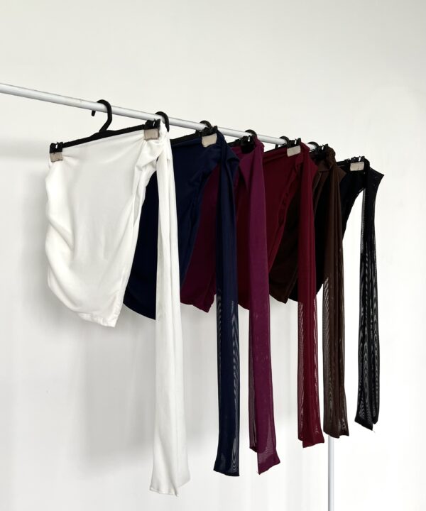 1840/T-TOP TUL FRUNCE UN HOMBRO Y LATERAL CON LAZO PARA ATAR CUELLO