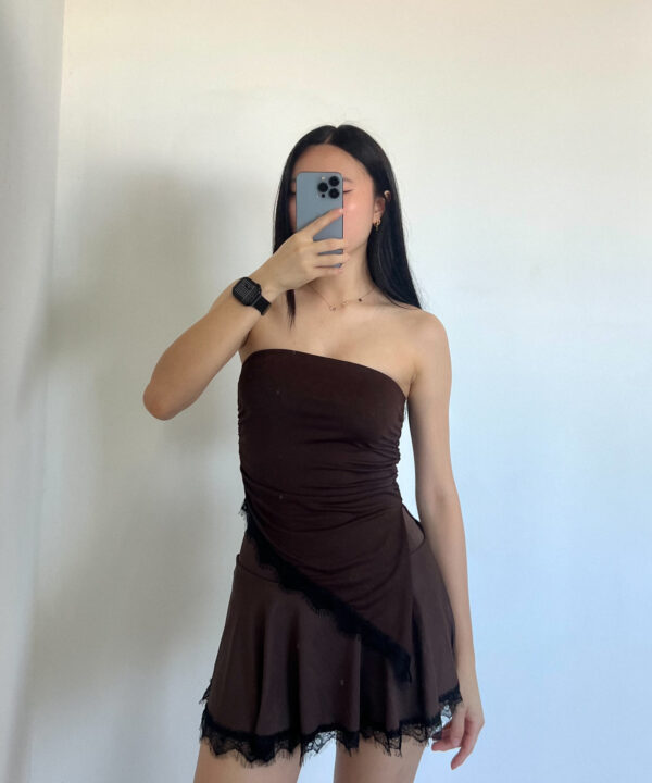 2235-TOP BANDO MODAL SOFT PICO CON PUNTILLA FLECOS Y ELASTICO FRUNCE LATERAL