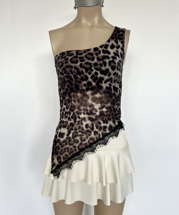 Alternative view of 2108/TA-TOP UN HOMBRO TUL ANIMAL PICO CON PUNTILLA FLECOS