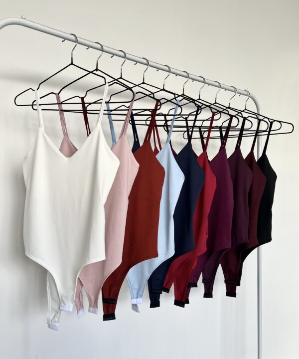 5340/M-BODY MICROFIBRA TIRITA ESCOTE V CON FORRO PECHERA Y GANCHO