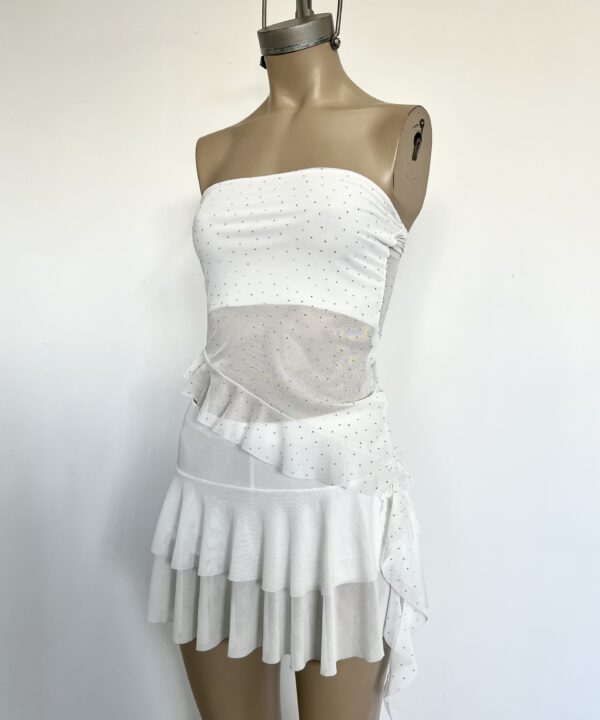 Alternative view of 2230/TS-BANDO TUL STRASS PICO CON VOLADO CAIDO LATERAL Y PECHERA FORRADO