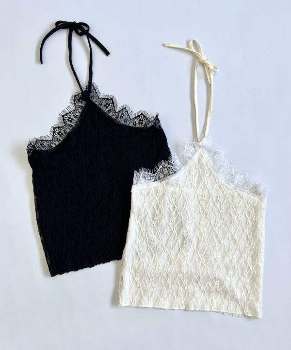 1710/E-TOP ENCAJE MONET HALTER PICO CON PUNTILLA FLECOS Y TIRA PARA ATAR CUELLO