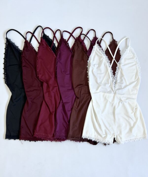 211/M-CATSUIT MICROFIBRA ESCOTADO CON PUNTILLA FLEQUITOS Y ESPALDA DESCUBIERTA TIRA X