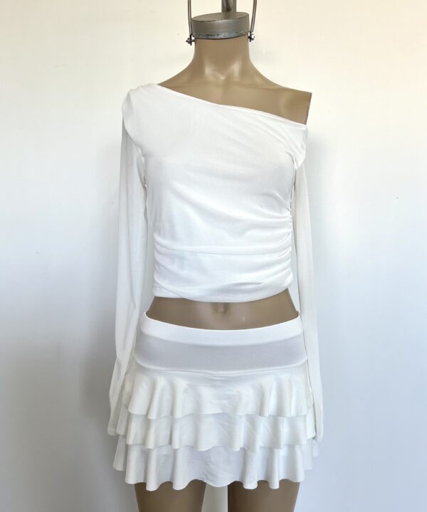 Alternative view of 1641/T-TOP TUL LISO HOMBRO CAIDO MANGA LARGA CON FRUNCE HOMBRO Y LATERAL