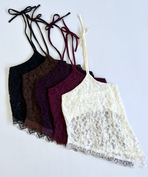 1918/E-TOP HALTER ENCAJE GOYA PICO CON PUNTILLA FLECOS Y TIRA PARA ATAR CUELLO