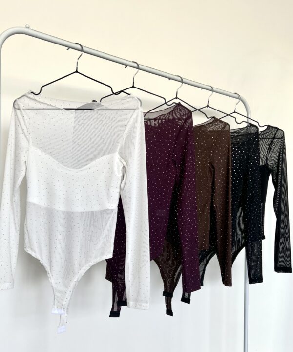 5303/TS-BODY TUL STRASS CUELLO BOTE MANGA LARGA CON PECHERA FORRO Y GANCHO ABAJO