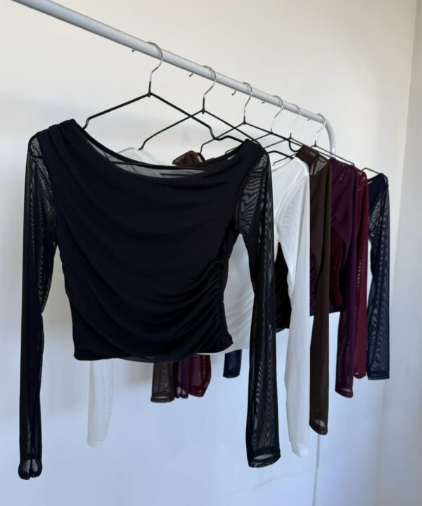 1641/T-TOP TUL LISO HOMBRO CAIDO MANGA LARGA CON FRUNCE HOMBRO Y LATERAL