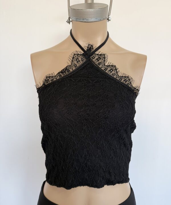 1710/E-TOP ENCAJE MONET HALTER PICO CON PUNTILLA FLECOS Y TIRA PARA ATAR CUELLO