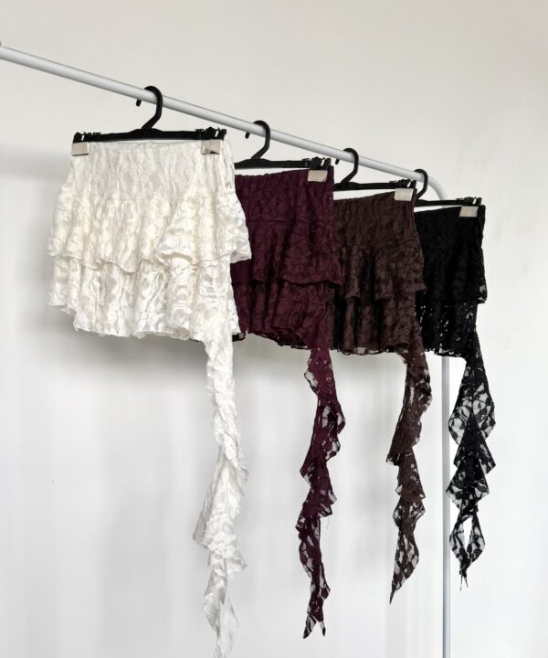 644/E-POLLERA ENCAJE GOYA DOBLE VOLADO CON SHORT INTERNO Y VOLADO CAIDO