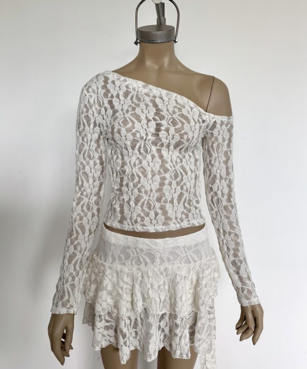 Alternative view of 1942/E-TOP ENCAJE GOYA HOMBRO CAIDO IRREGULAR MANGA LARGA