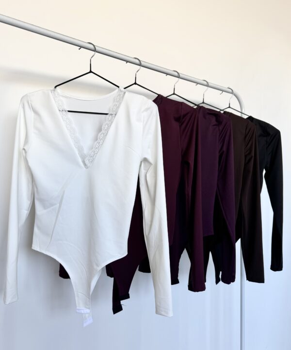 5082/M-BODY MICROFIBRA MANGA LARGA ESCOTE V FORRADO CON PUNTILLA Y GANCHO ABAJO