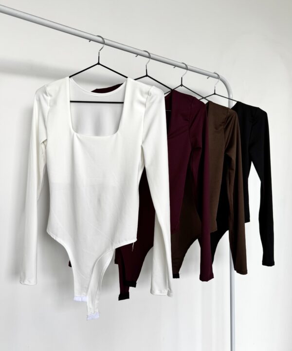 5418/3M-BODY MICROFIBRA ESCOTE CUADRADO MANGA LARGA CON GANCHO