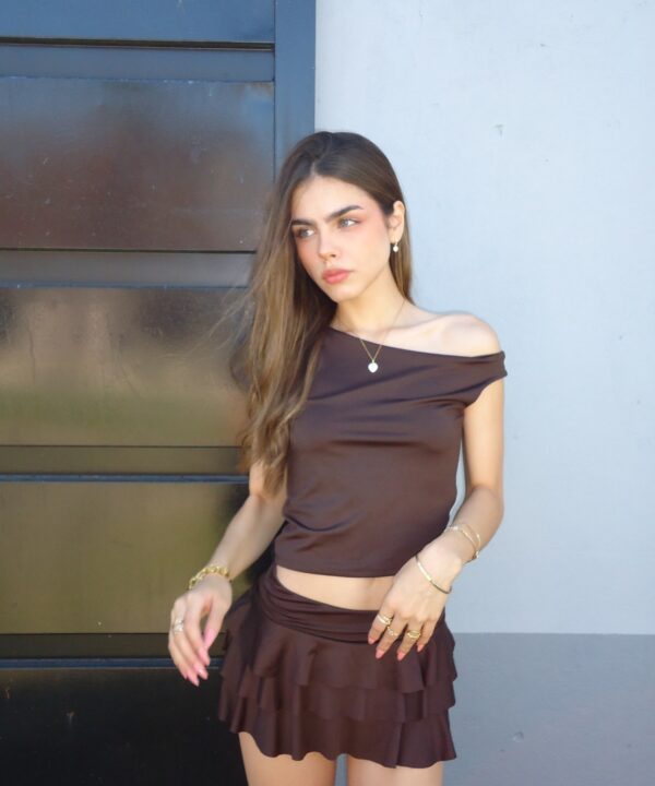 2402/M-TOP MICROFIBRA UN HOMBRO CAIDO PECHERA FORRADO