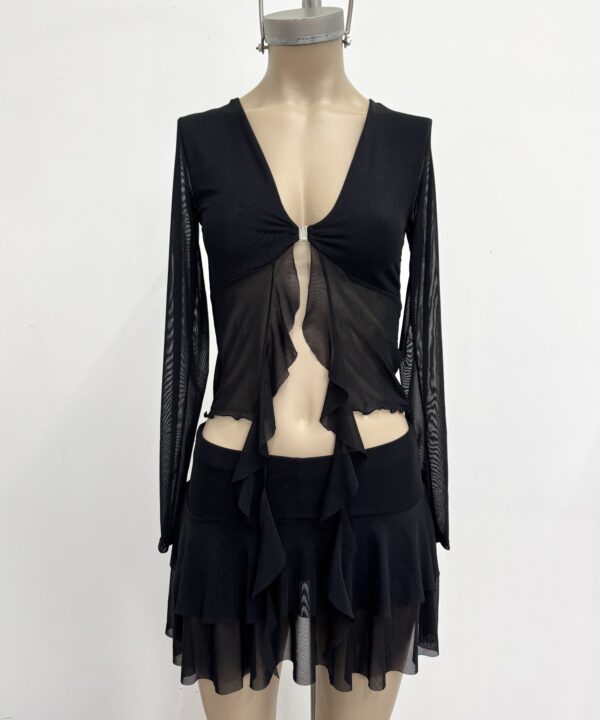 Alternative view of 3010/T-REMERA TUL LISO PECHERA FORRADO CON CENTRO HEBILLA BROCHE Y VOLADO CAIDO