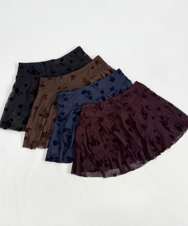 635/TF-POLLERA TUL FLOCK HILMA FLORES VOLADO CON SHORT INTERNO