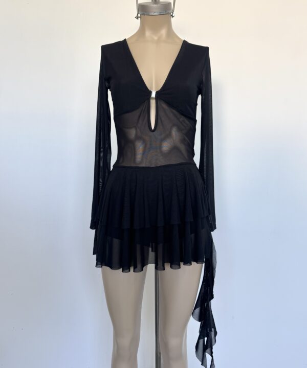 Alternative view of 470/T-VESTIDO TUL LISO MANGA LARGA CENTRO HEBILLA BROCHE CHICO CON DOBLE VOLADO SHORT INTERNO Y VOLADO CAIDO LATERAL