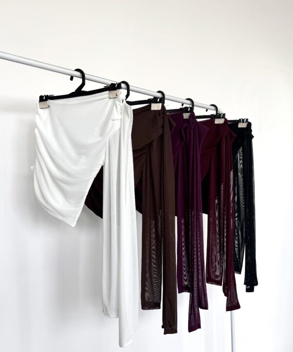 1840/3T-TOP TUL LISO UNA MANGA CON LAZO CORBATA PARA ATAR CUELLO