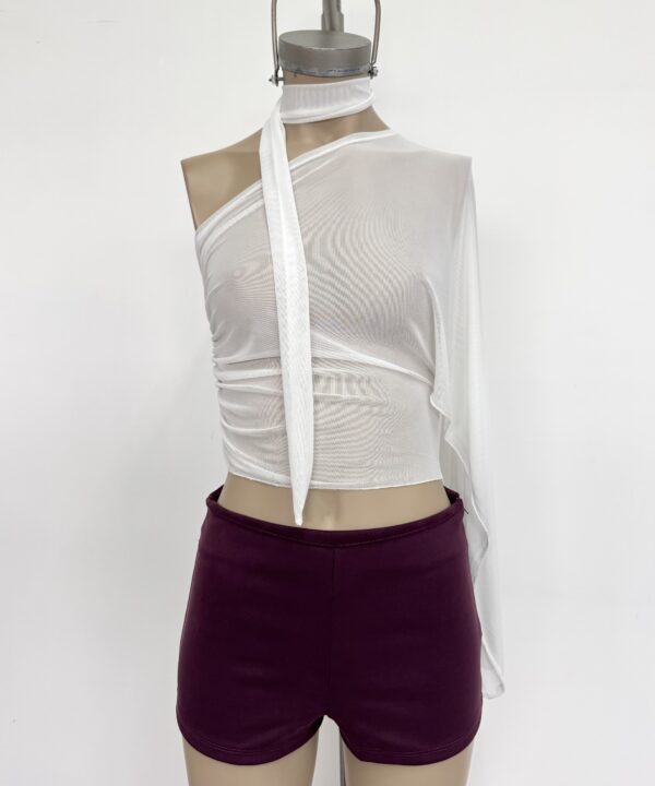 Alternative view of 106/T-CAPA TUL LISO UNA MANGA IRREGULAR FRUNCE LATERAL CON LAZO CORBATA