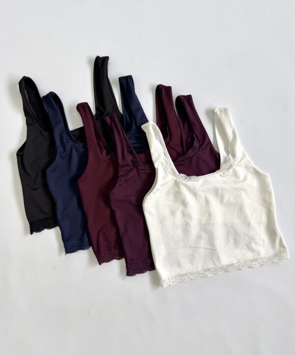 3138/M-TOP MUSC. MICRO ESCOTE CUADRADO FORRADO CON PUNTILLA BORDE Y RUEDO