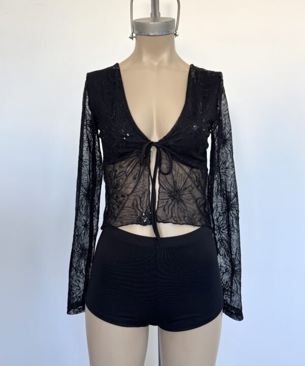 Alternative view of 3014/TB-SAQUITO TUL BORDADO FLORES LENTEJUELA PECHERA FORRADO CON CENTRO TIRA PARA ATAR MANGA LARGA