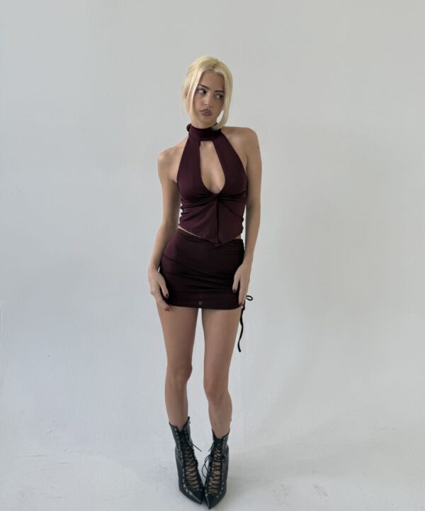 2242/M-TOP MICROFIBRA HALTER CON NUDO PECHERA Y PICO